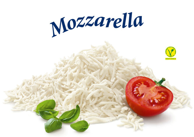 Mozzarella gerieben von GOLDSTEIG mit Tomate und Basilikum. Laktose <1,5% und Vegetarisch.