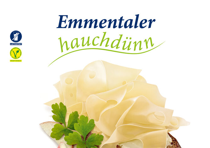 Emmentaler Scheiben hauchdünn von GOLDSTEIG mit Petersilie auf Brot. Laktosefrei und Vegetarisch. 