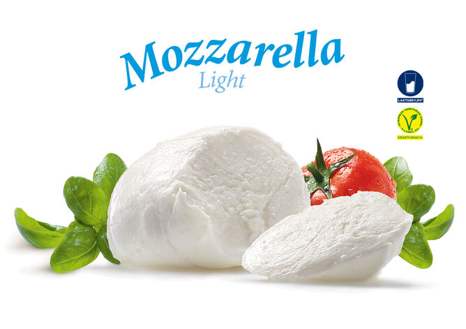 Mozzarella Light Kugel von GOLDSTEIG mit Tomate und Basilikum. Laktose <1,5% und vegetarisch