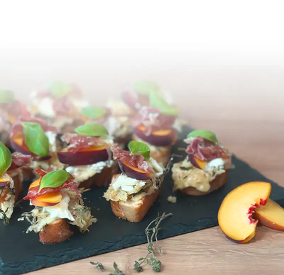 GOLDSTEIG Rezepte | Pfirsich-Protinella-Crostini