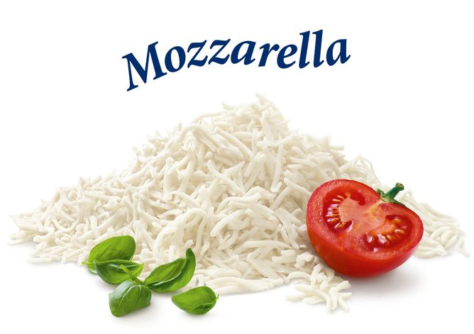 Mozzarella gerieben - GOLDSTEIG Käsespezialitäten Mozzarella gerieben von GOLDSTEIG mit Tomate und Basilikum