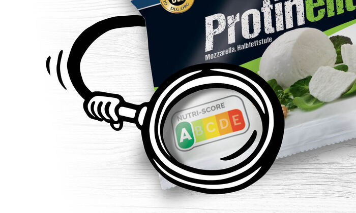 Nutri-Score Rechner | GOLDSTEIG Protinella Kugel Verpackung mit Lupe die den Nutri-Score A auf der Verpackung hervorhebt