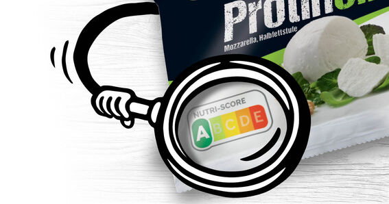 Nutri-Score Rechner | GOLDSTEIG Protinella Kugel Verpackung mit Lupe die den Nutri-Score A auf der Verpackung hervorhebt