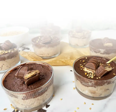Rezept | Moni Nagl - Cremiges Kinder-Bueno-Schichtdessert
